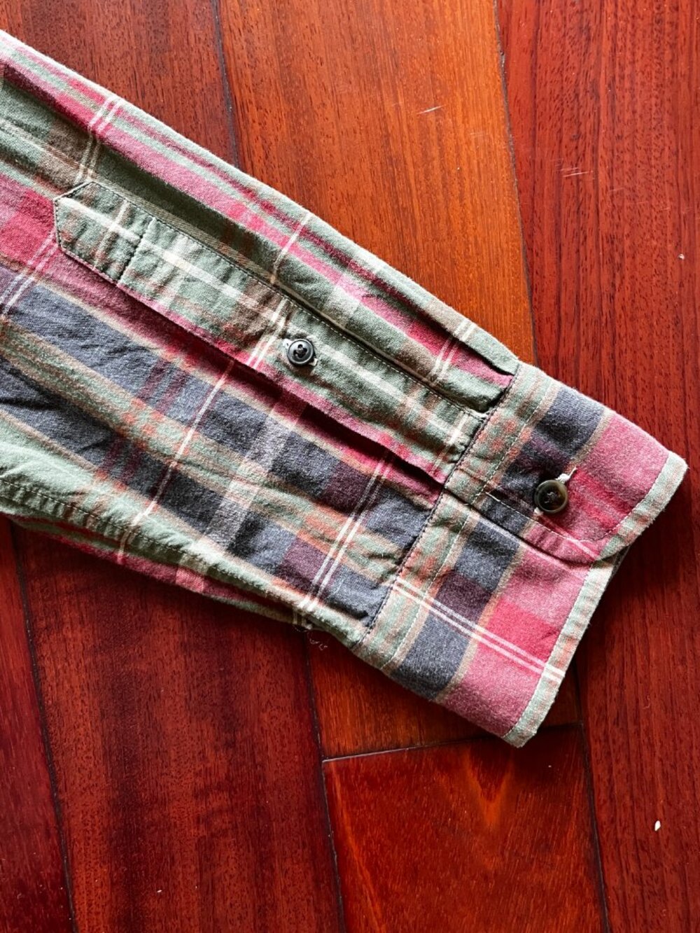 Club Monaco Plaid Button Down Shirt M Green Red Slim Fit - Picture 7 of 9
